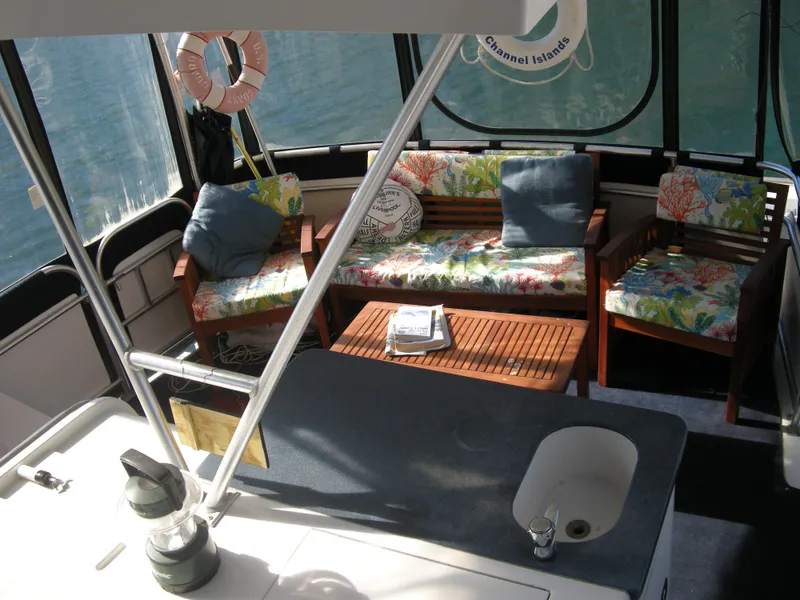 1996 Mainship 37 Motor Yacht