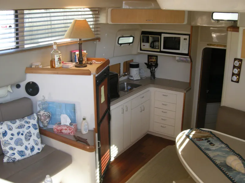 1996 Mainship 37 Motor Yacht