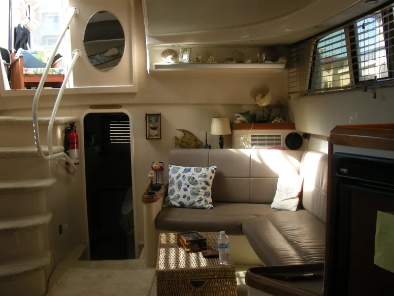 1996 Mainship 37 Motor Yacht