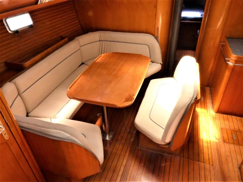 1990 Jeanneau Sun Magic 44