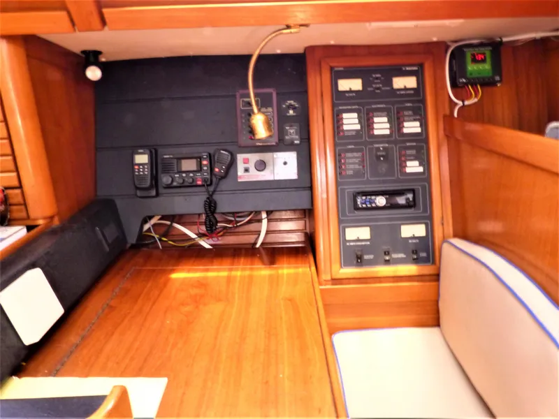 1990 Jeanneau Sun Magic 44