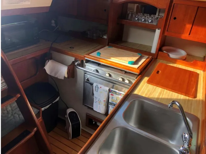 1983 Catalina Sloop
