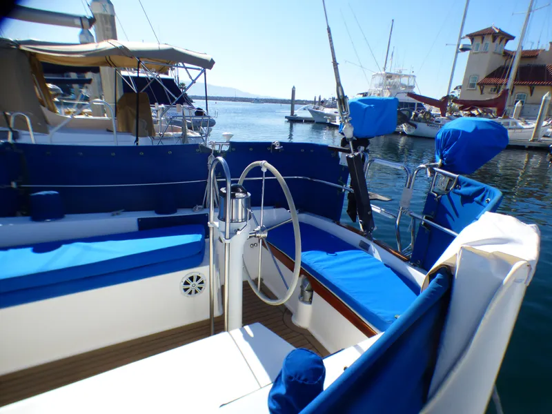 1983 Catalina Sloop