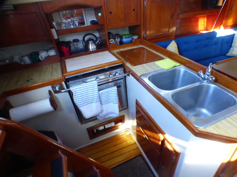 1983 Catalina Sloop