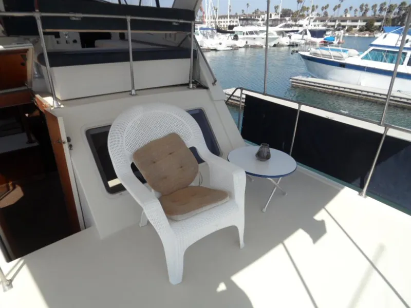 1986 Tollycraft Cockpit Motor Yacht