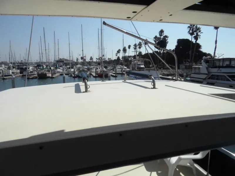 1986 Tollycraft Cockpit Motor Yacht