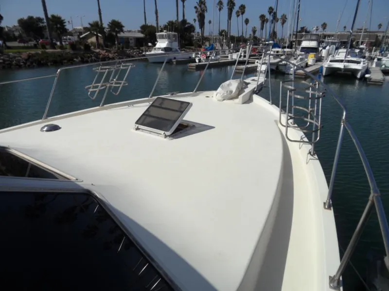 1986 Tollycraft Cockpit Motor Yacht