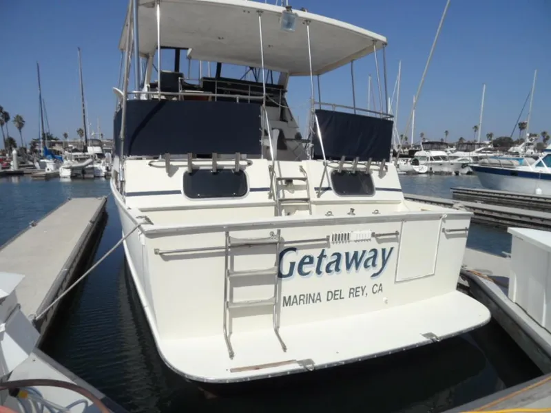 1986 Tollycraft Cockpit Motor Yacht