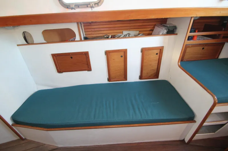 Starboard Settee