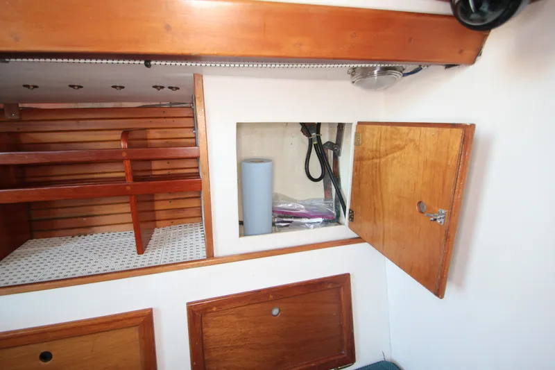 Port Settee Storage