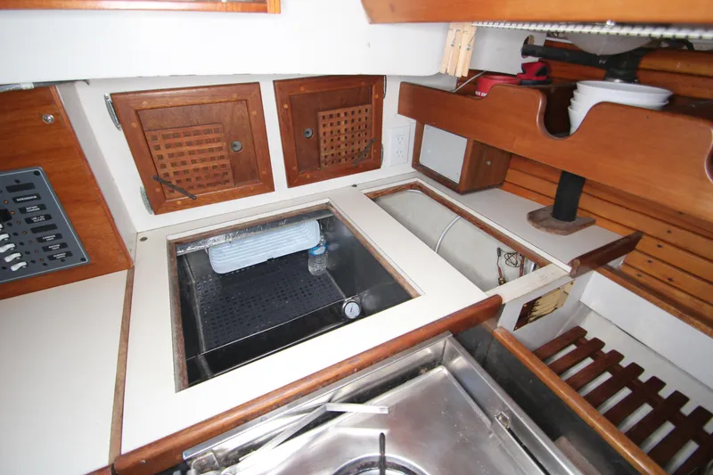 Galley & Fridge