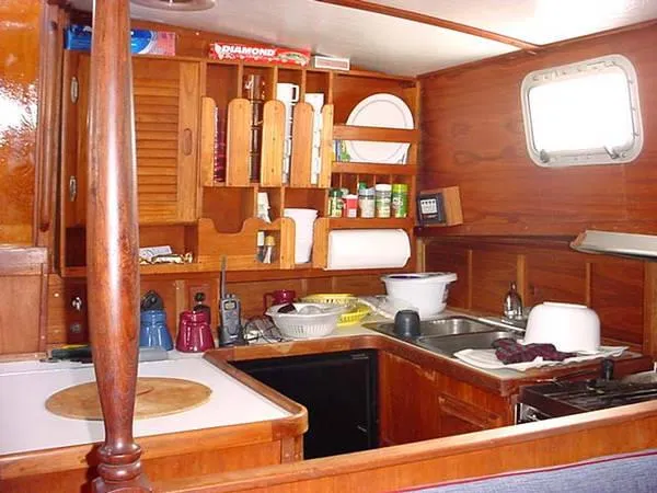 U-shaped Galley