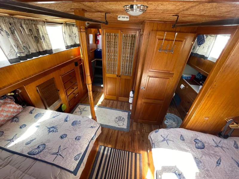1977 Californian 42 LRC