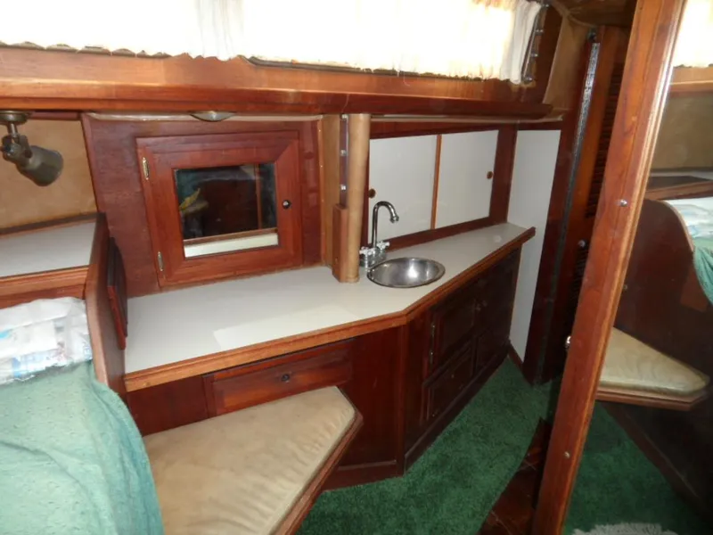 1975 Islander 41 Freeport