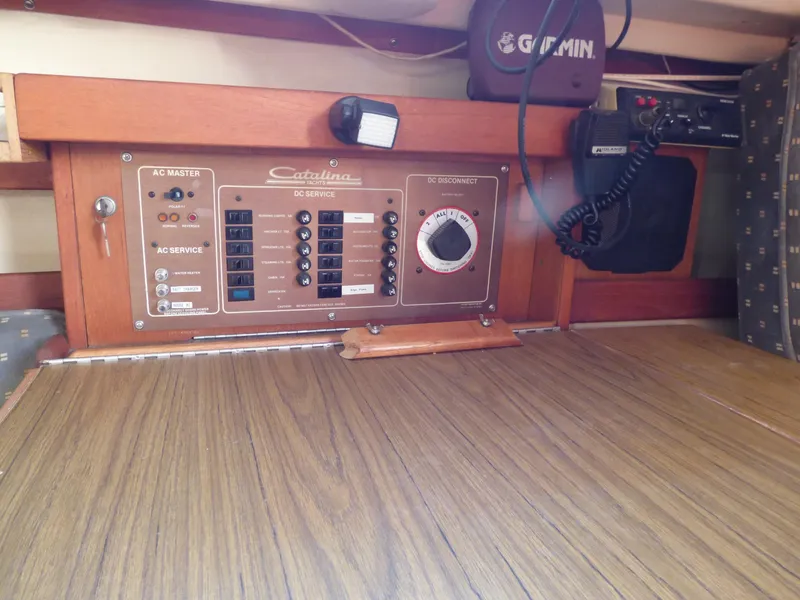 1985 Catalina 30