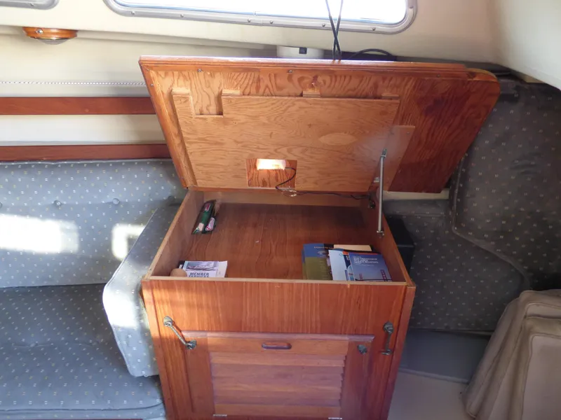 1985 Catalina 30