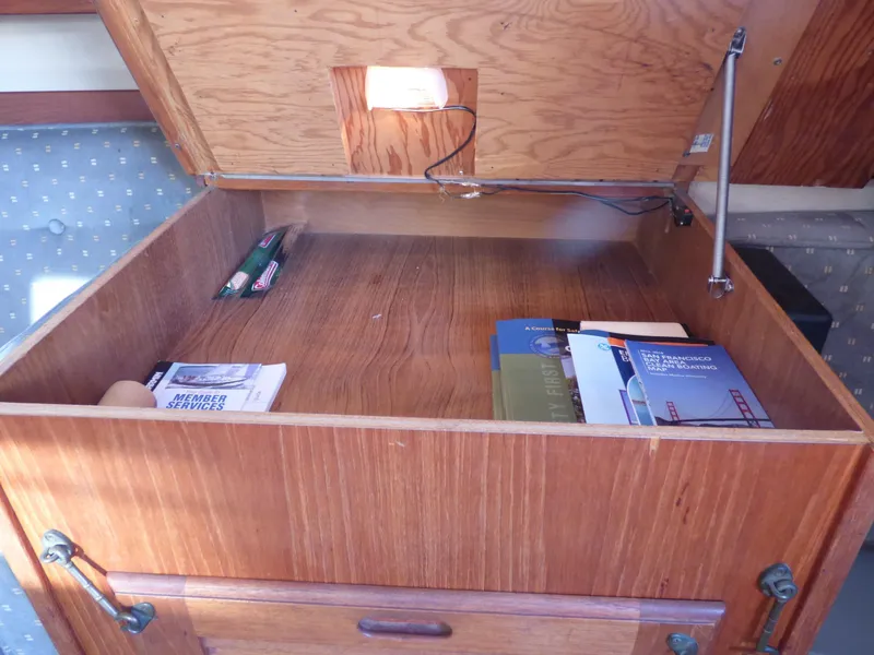 1985 Catalina 30