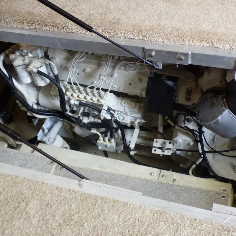 2004 Carver 42 Mariner