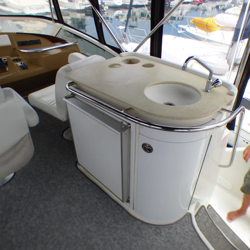 2004 Carver 42 Mariner