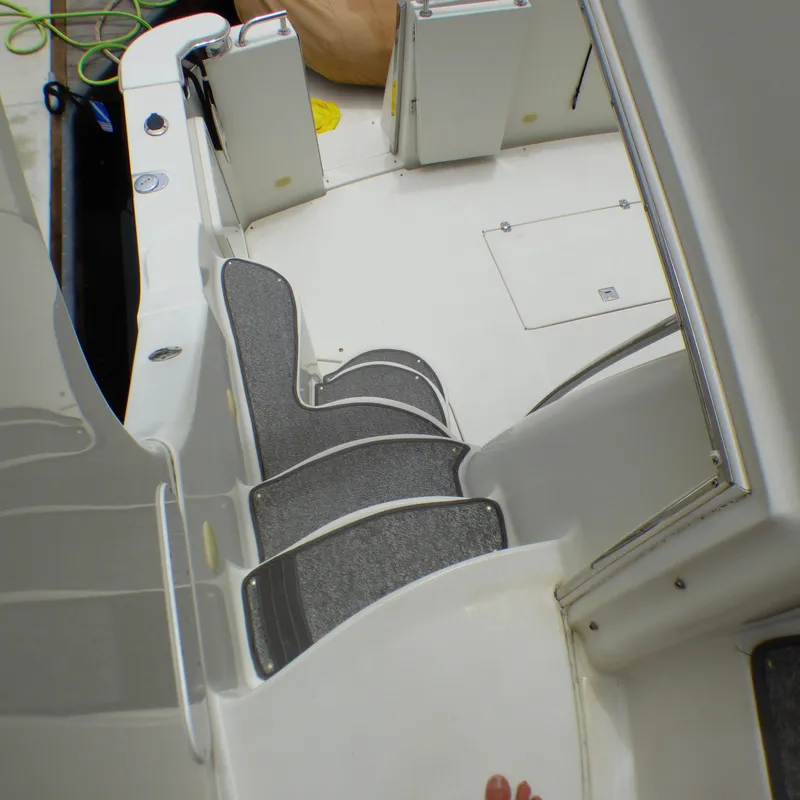 Easy Steps Up to Flybridge