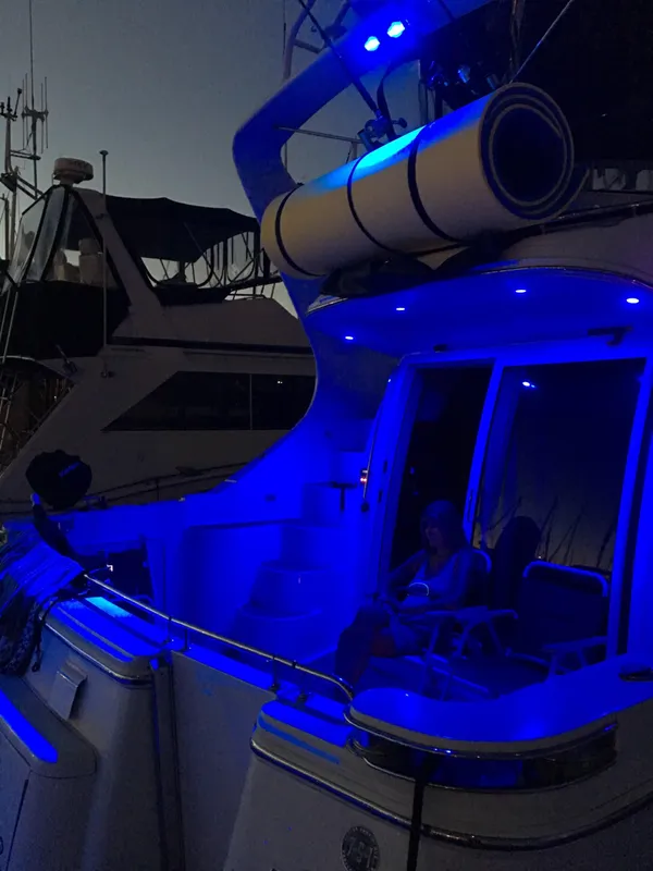 2004 Carver 42 Mariner