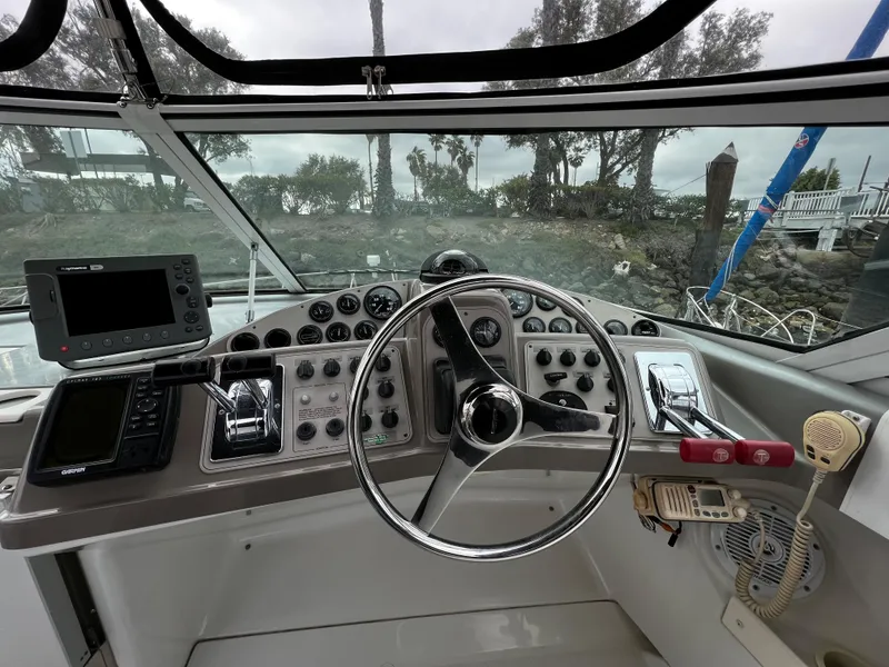 2000 Carver Mariner 350