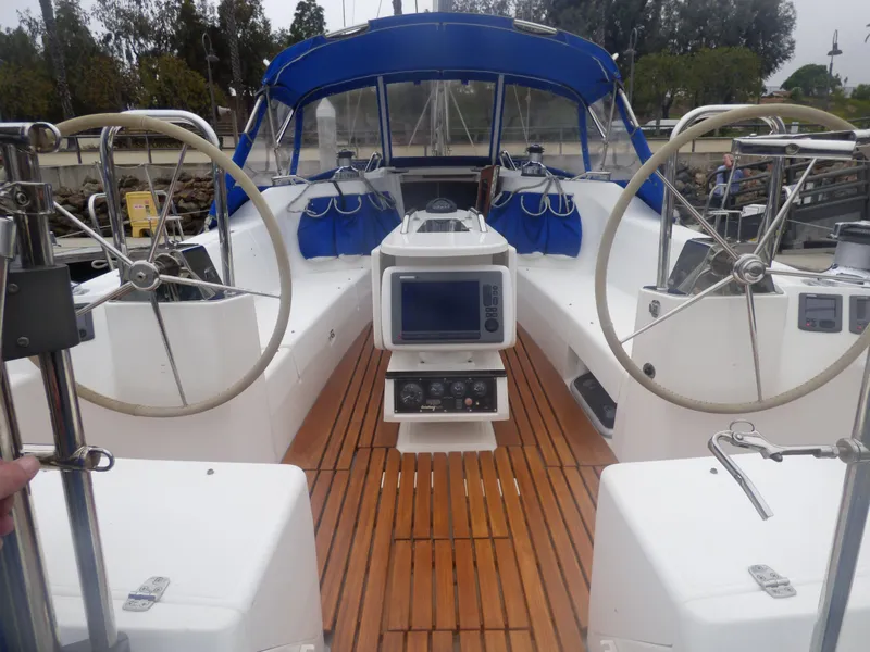 2010 Catalina 445