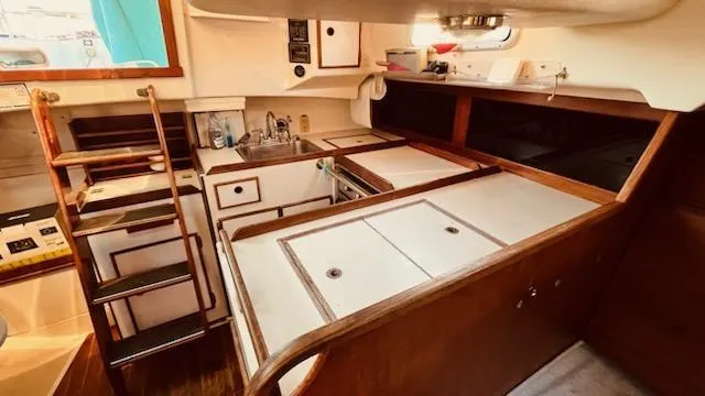 1980 Pearson 365