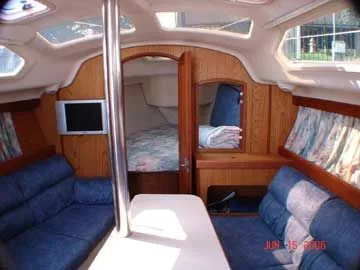 1999 Hunter 310