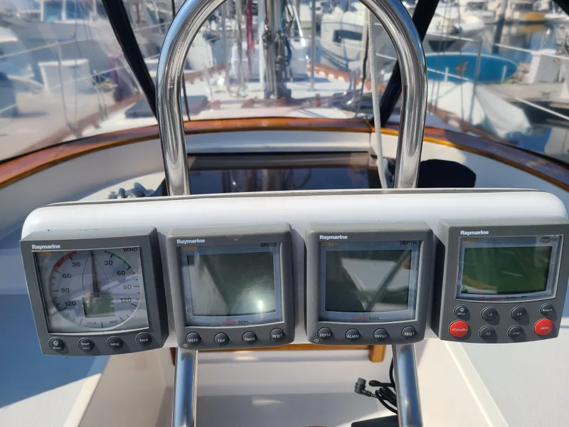 1990 Endeavour 42 Center Cockpit