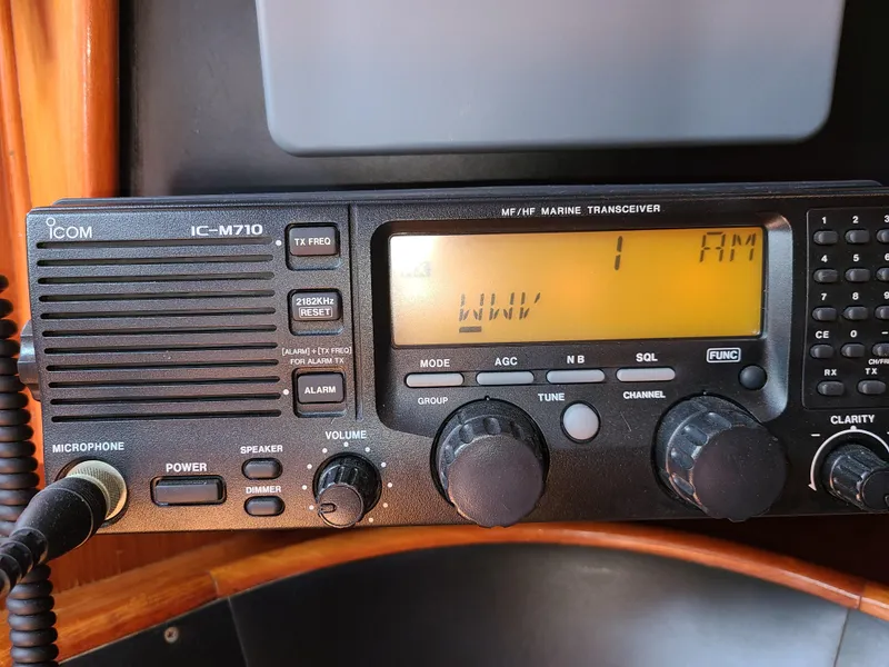 1990 Endeavour 42 Center Cockpit