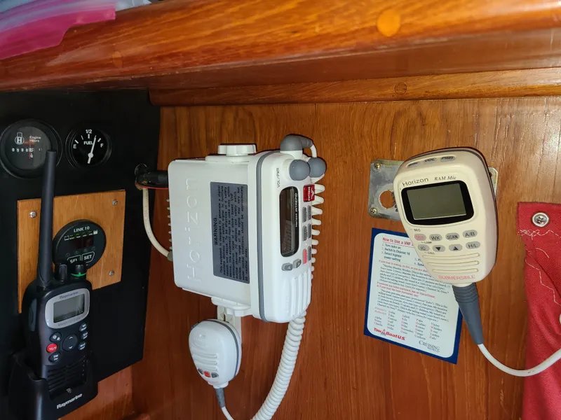 1990 Endeavour 42 Center Cockpit