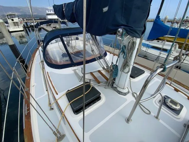 1990 Endeavour 42 Center Cockpit