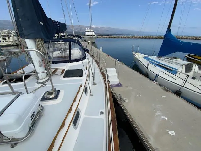 1990 Endeavour 42 Center Cockpit
