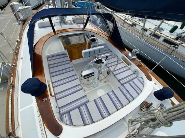 1990 Endeavour 42 Center Cockpit