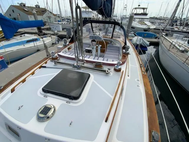 1990 Endeavour 42 Center Cockpit