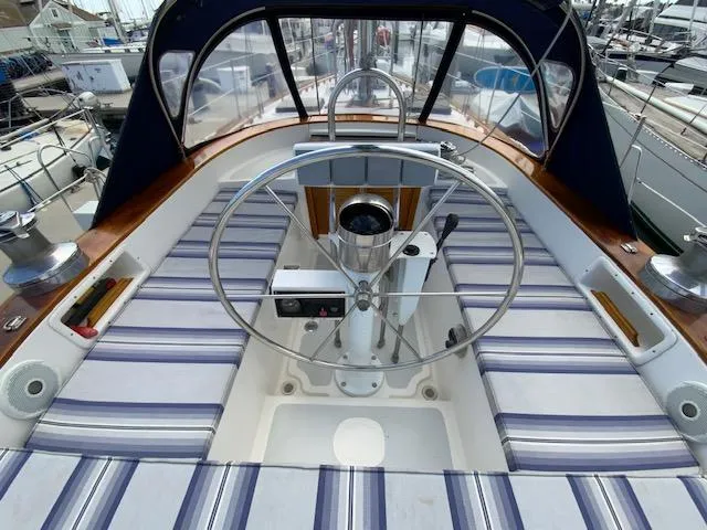 1990 Endeavour 42 Center Cockpit