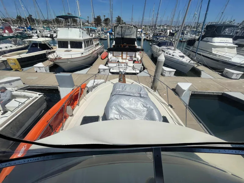 1984 Uniflite 38 Sportfisher