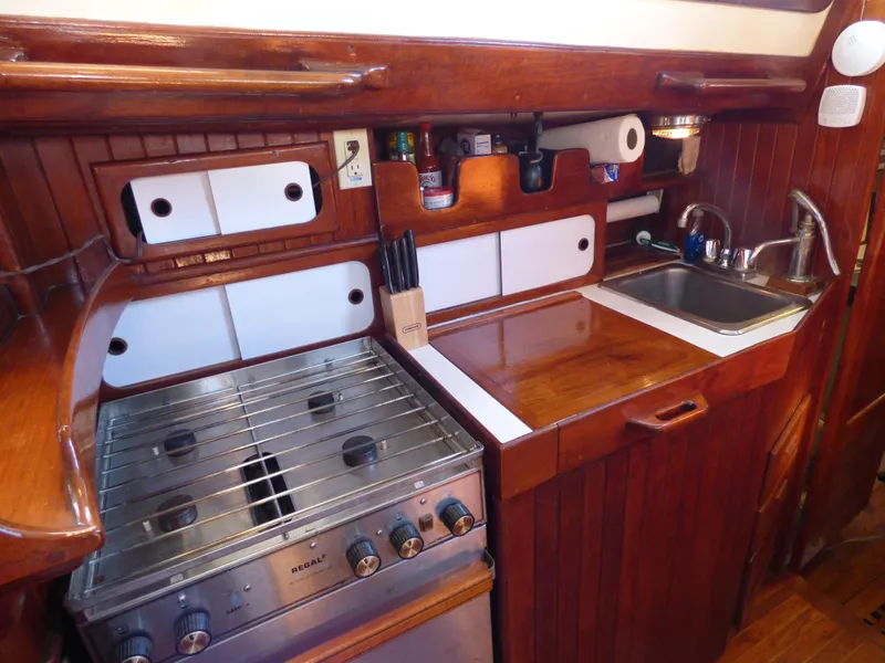 1979 Tung Hwa Fantasia 35 MK II