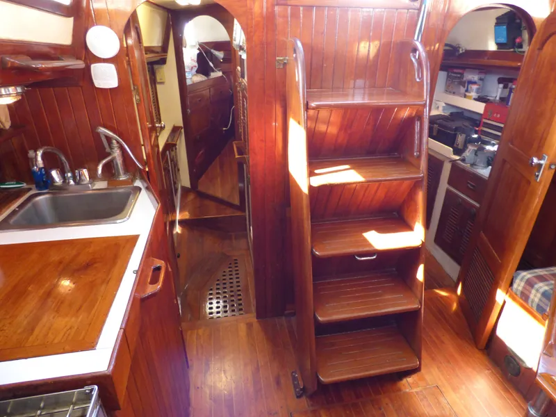 1979 Tung Hwa Fantasia 35 MK II