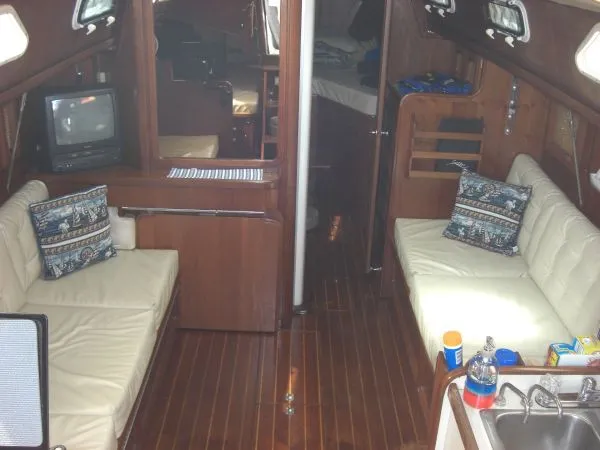 1984 Islander Sloop