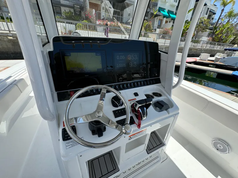 2021 Sea Hunt Gamefish 30CB