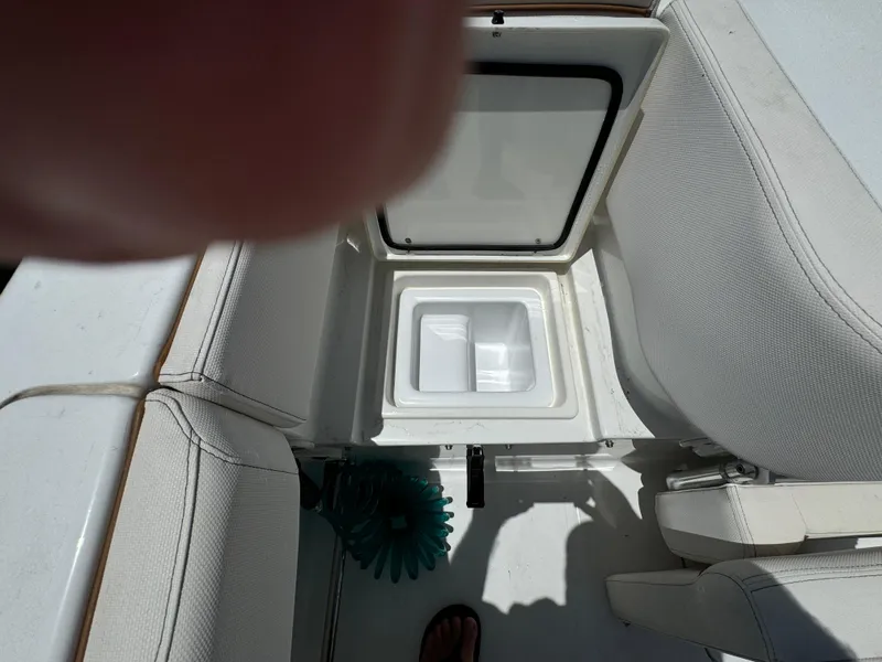 2021 Sea Hunt Gamefish 30CB