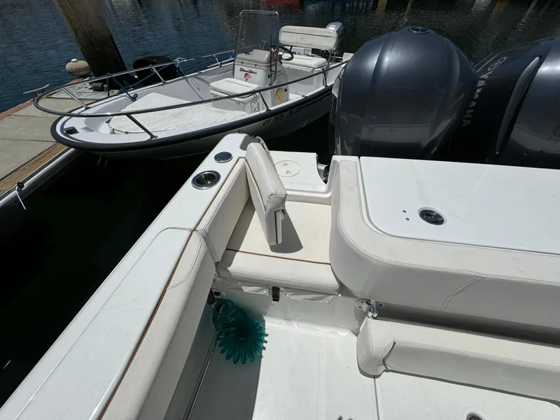 2021 Sea Hunt Gamefish 30CB