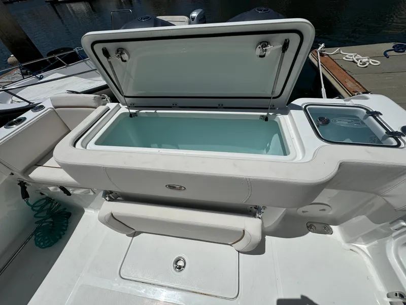 2021 Sea Hunt Gamefish 30CB