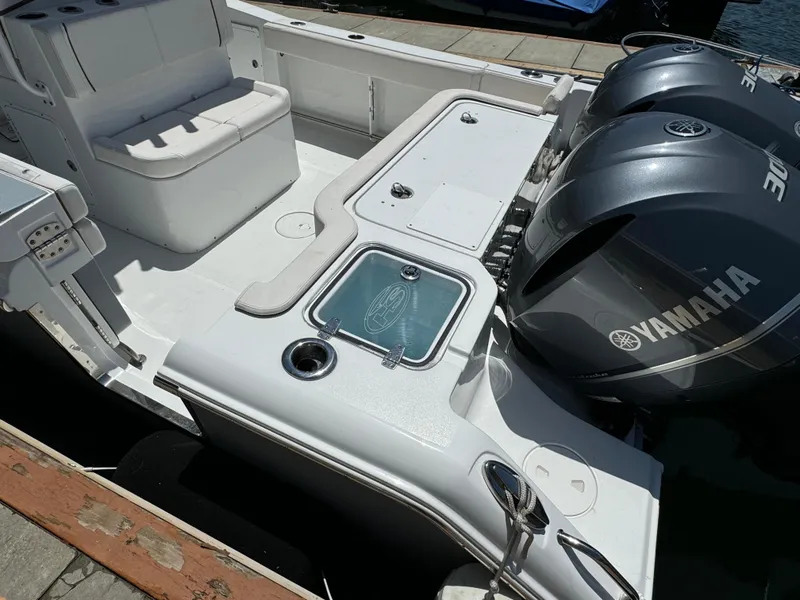 2021 Sea Hunt Gamefish 30CB