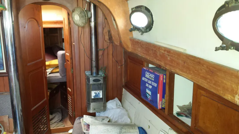 1978 Hans Christian 34 Cutter