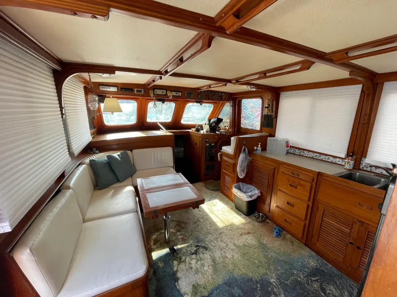 1985 PT 38 Trawler
