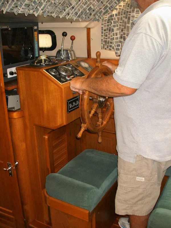 1984 Stamas PILOTHOUSE