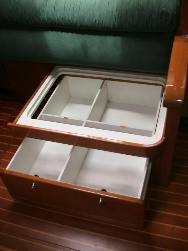 1984 Stamas PILOTHOUSE